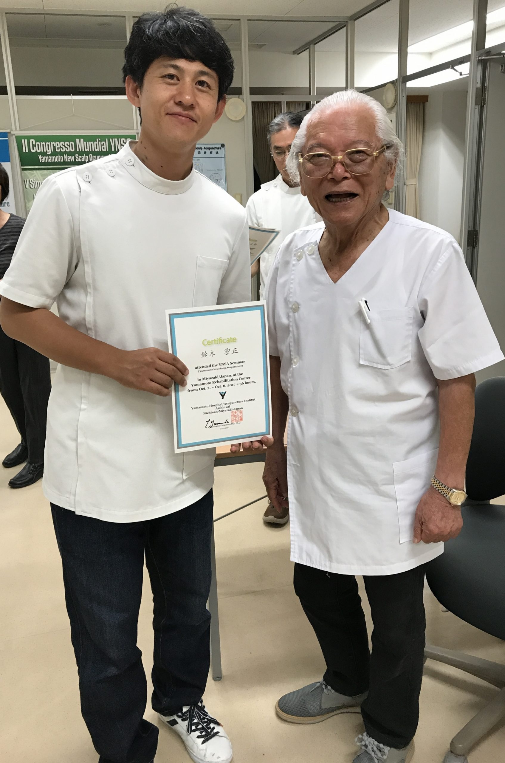 YNSA（山元式新頭針療法）を、創始者から直接学んでいます
